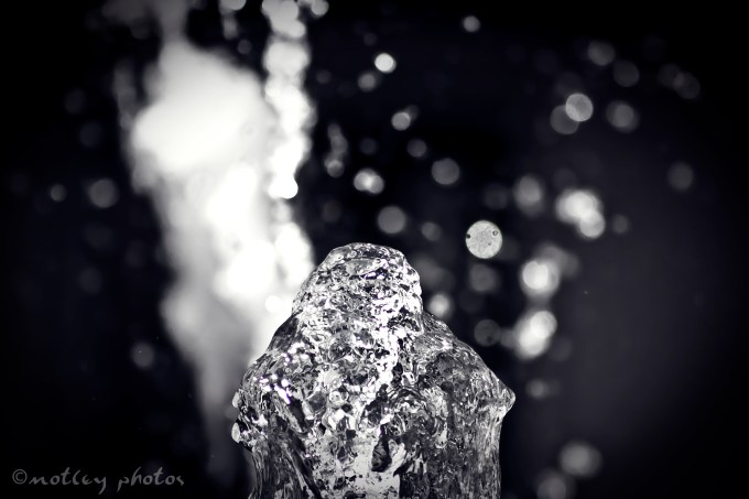 Photo Project 365 011112 Water Fountain Tv 1_4000 ISO 3200