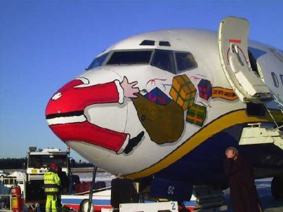 Airliner_hits_Santa-748351