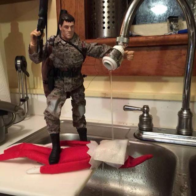 shelf-on-an-elf-gets-waterboarded