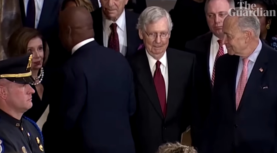Pallbearer snubs Mitch McConnell at Elijah Cummings’&nbsp;memorial